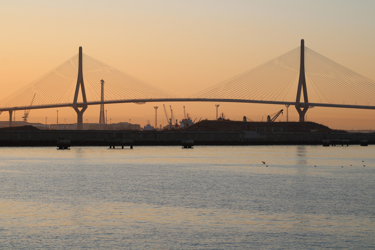 Cadiz: Yacht excursion to La Pepa Bridge