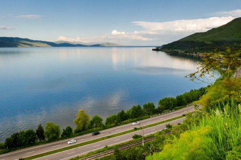 Historia y naturaleza: Lago Sevan, Dilijan, TsaghkadzorTour privado con guía