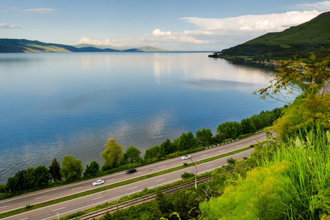 Geschiedenis en natuur: Sevan meer, Dilijan, TsaghkadzorPrivétour met gids