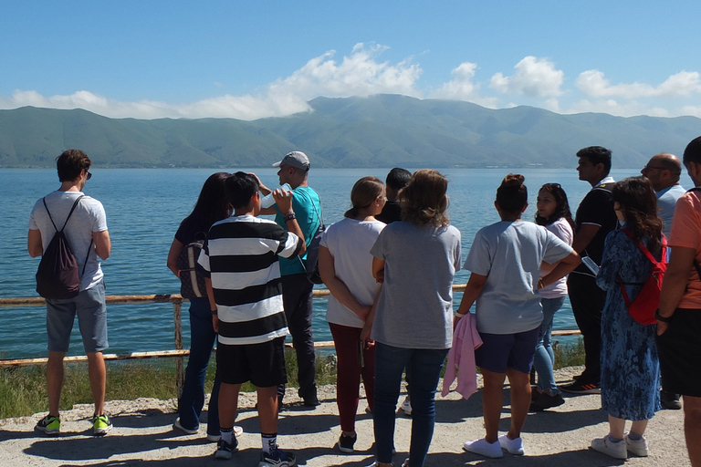 Historia y naturaleza: Lago Sevan, Dilijan, TsaghkadzorTour privado sin guía