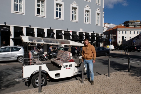 Lisboa: Barrio Alto y Chiado Tuk Tuk TourLisboa: Barrio Alto y Chiado Tuk Tuk Tour de 1 hora