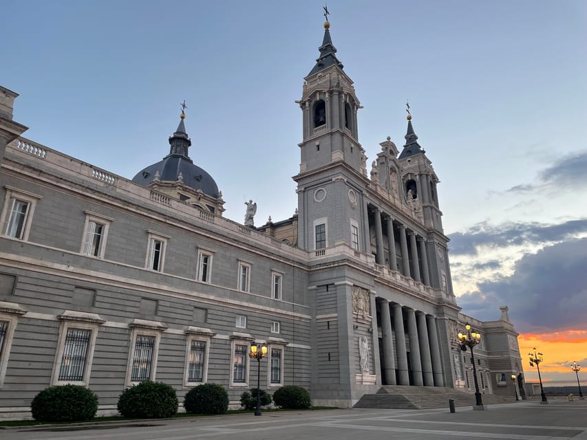 Madrid Guided Tour Of Prado Museum And Royal Palace Getyourguide