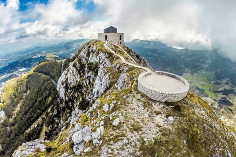 Montenegro: National parks Lovcen and Skadar Lake - Day Tour