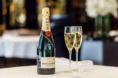 From Paris : full day tour in Champagne with Moët & Chandon