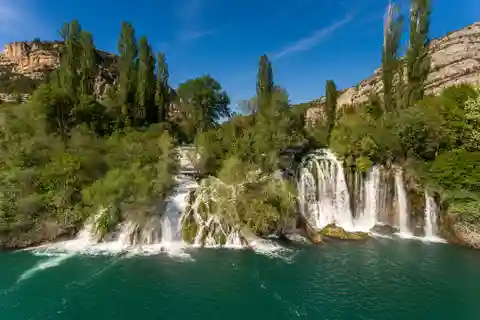 From Zadar: Krka Waterfalls Guided Tour with Swim at Skardin