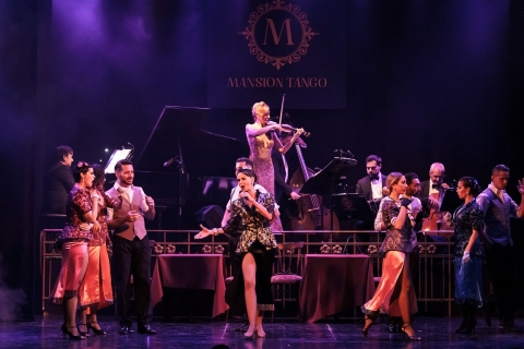 Buenos Aires: Abendessen und Live-Show in der Mansión TangoBuenos Aires: Live Show - Drinks mit Empanadas
