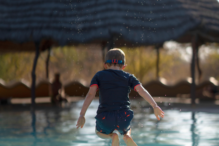 From Maun: 3-Day Makgadikgadi Salt Pans Safari Adventure