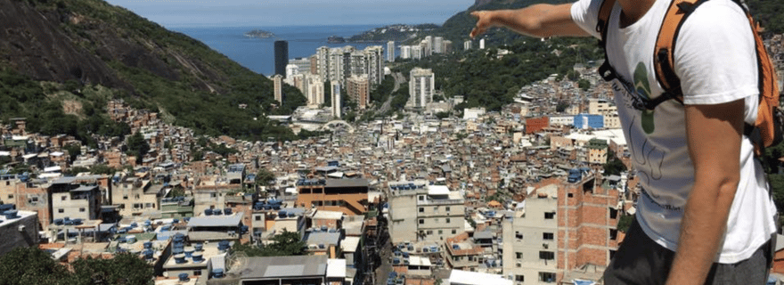 Rio de Janeiro: Tour guidato a piedi della Favela di Rocinha con guida locale