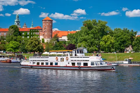 Krakow: Vistula River Sightseeing Cruise with Audio Guide