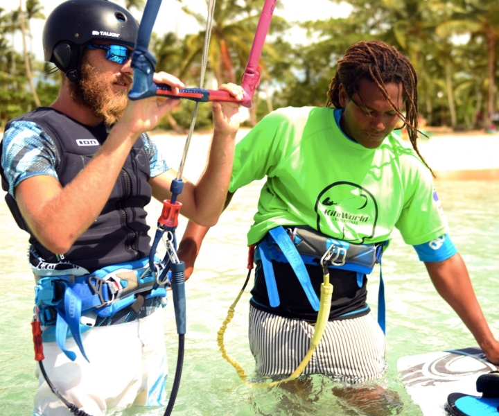 Las Terrenas: Kiteboarding Lessons with Trained Instructors