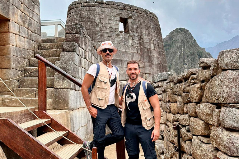 From Cusco: 2 Days, Sacred Valley and Machu Picchu via the scenic route Panoramic Train & Standard Hotel with Lunch in Machu Picchu