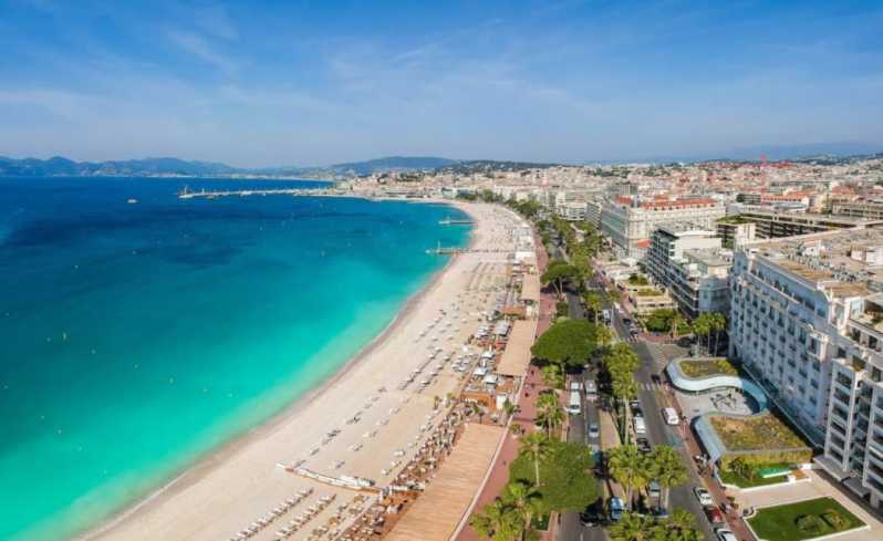 From Cannes: 1-Way Private Transfer to Nice Airport