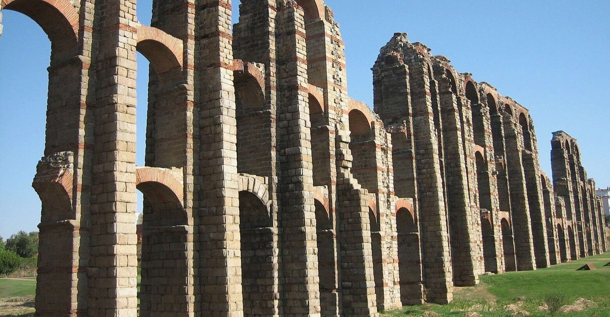 Merida, Guiding Walking Tour with Theater and Amphitheatre - Housity