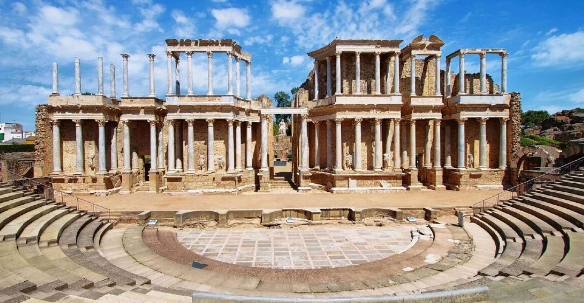 Merida, Guiding Walking Tour with Theater and Amphitheatre - Housity