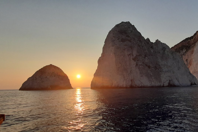 Zakynthos Kreuzfahrt bei Sonnenuntergang nach Myzithres mit Wein