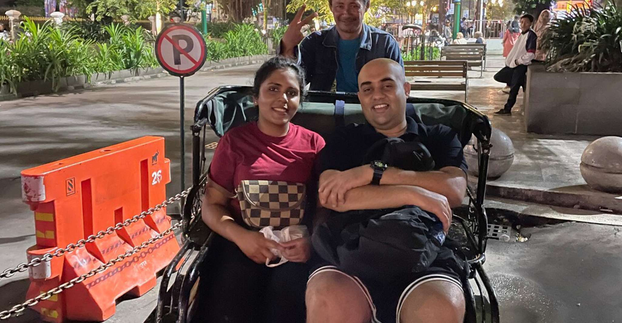 Yogyakarta, Tour notturno a piedi e cibo - Hizvo