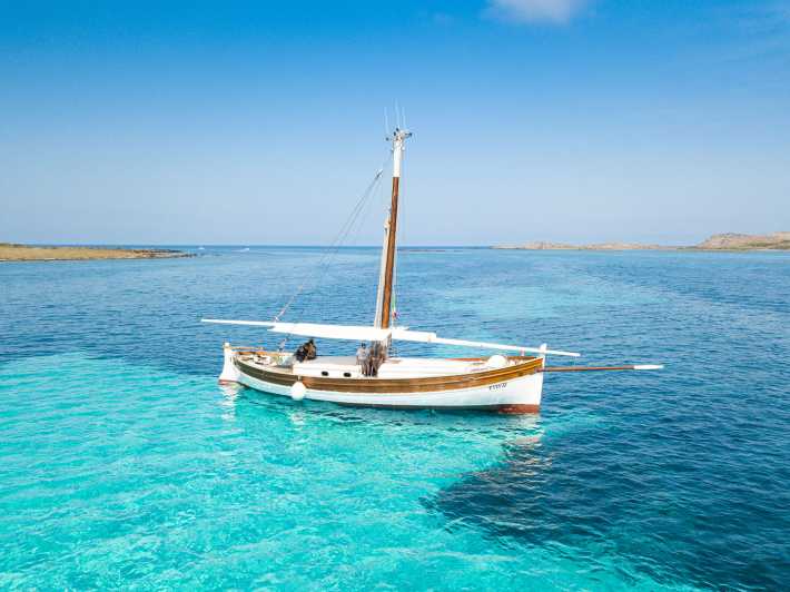 Da Stintino: giro in barca a vela d'epoca dell'Asinara con pranzo