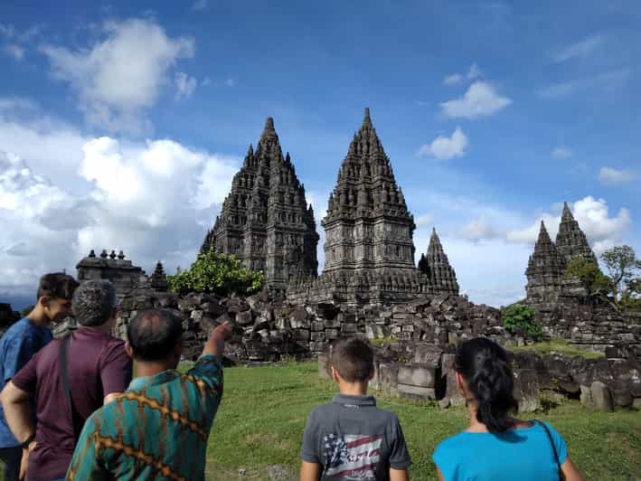 Yogyakarta: Borobudur And Prambanan Temples Tour 