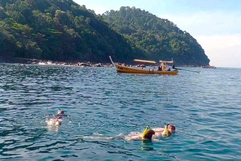 Plongée locale privée à Khao Na Yak en bateau à longue queuePlongée en apnée à Khao Na Yak en bateau à longue queue - Privé