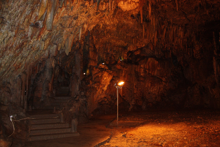 Kefalonia: Wycieczka brzegowa do jaskiń Melissani i DrogaratiKefalonia: Wycieczka brzegiem do jaskiń Melissani i Drogarati