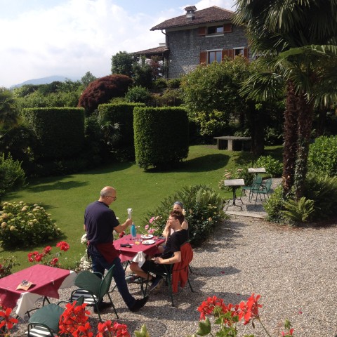 Visit Menaggio Wine Tasting and Snacks with Views of Lake Como in Menaggio