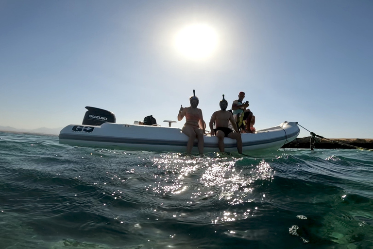 Hurghada : Excursion en bateau rapide 7 en 1 avec plongée en apnée et déjeunerVisite de groupe