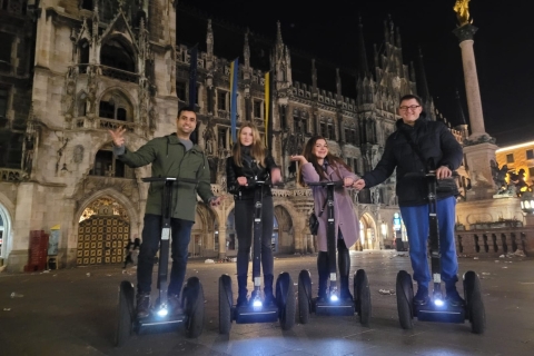 Monachium: 2-godzinna nocna wycieczka segwayem z przewodnikiem