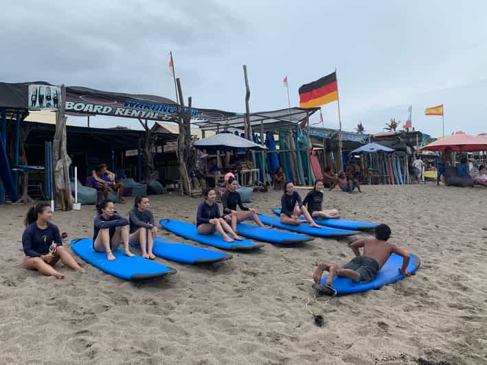 Bali Anfänger und FortgeschrittenenSurfkurs in Canggu GetYourGuide