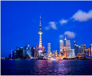 Shanghai: Night River Cruise Tour with Xinjiang Style Dining