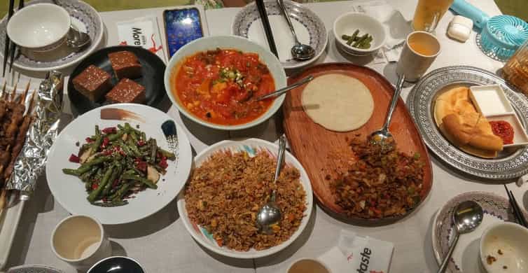 Shanghai: Night River Cruise Tour with Xinjiang Style Dining photo 7