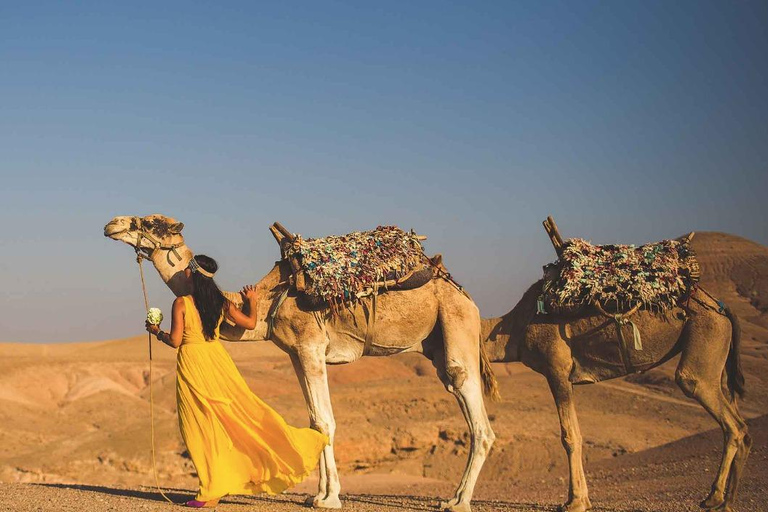 Pacote para o deserto de Agafay: passeio de buggy e de camelo e jantar com espetáculoPacote Deserto de Agafay: passeio de quadriciclo, passeio de camelo e jantar com show