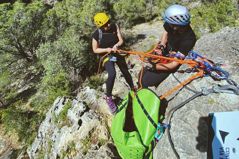 Via ferrata em Enguera com uma ponte de 80 metrosreserva