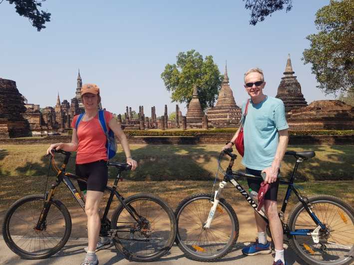 Sukhothai: Full-Day Historical Park Cycling Tour with Lunch