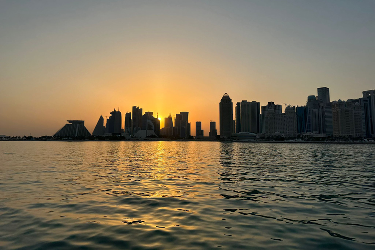 Doha la nuit par la mer