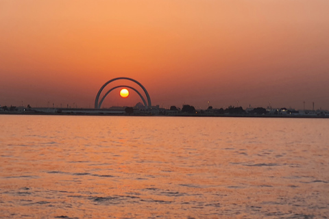 Doha la nuit par la mer