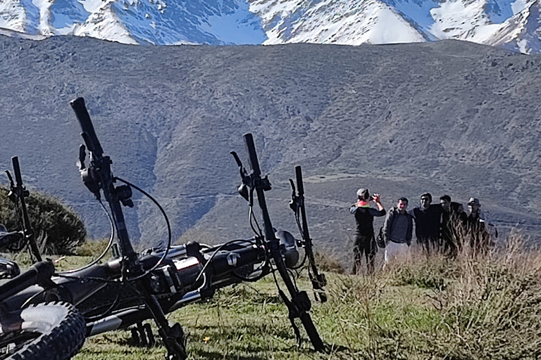 Tour della Sierra Nevada in E-Bike per piccoli gruppiTour in e-bike per piccoli gruppi della Sierra Nevada