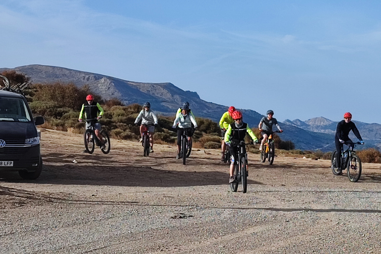 Sierra Nevada Small Group E-Bike TourExcursão de bicicleta elétrica para grupos pequenos na Sierra Nevada