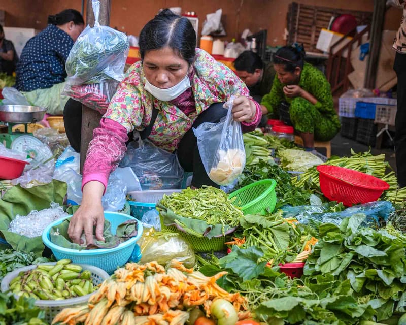 Phnom Penh Mercato Mattutino E Tour Guidato Della Colazione Di Tuktuk