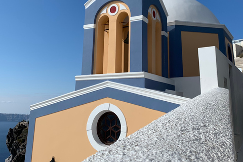 Santorini in a private full-day tour, wine tasting includedSantorini: Private Full-Day Sightseeing Tour( 6-8 hours )