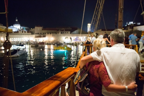 Dubrovnik: Barco nocturno Karaka del siglo XVI en el casco antiguo