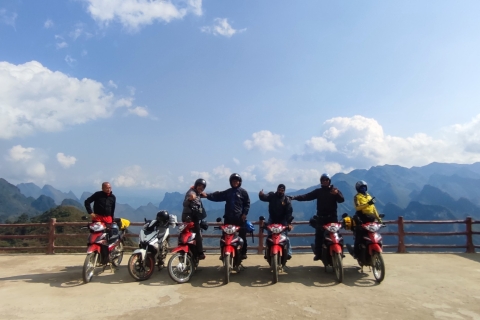 Circuito en moto por Ha Giang 3 días 2 nochesHa Giang Tour en moto 3 días 2 noches