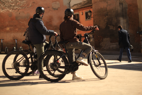 Granada: Hoogtepunten &amp; Uitzichtpunten eBike Tour met Tapas BreakPrivérondleiding in het Spaans