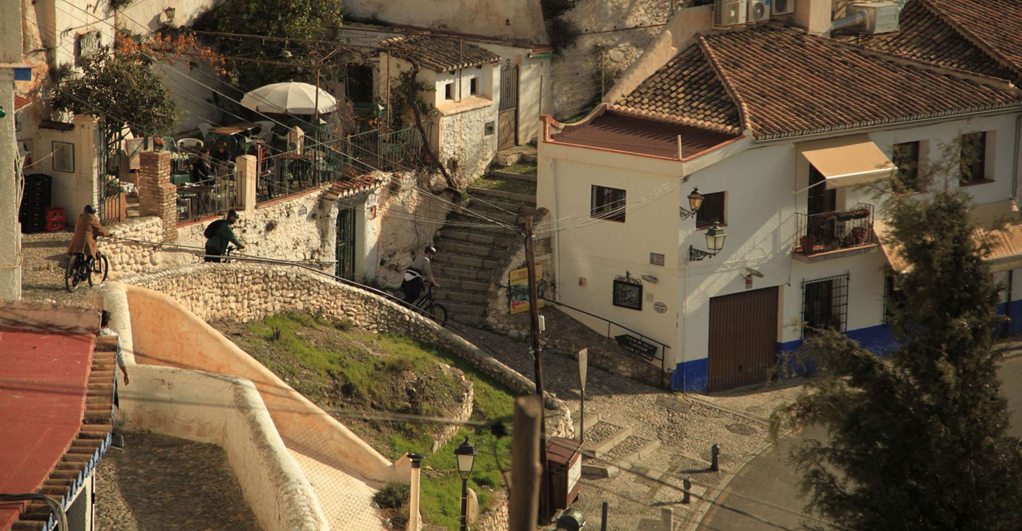 Granada, Highlights Tour by Electric Bike with Tapas Break - Housity