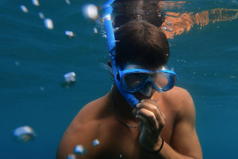 Procida: Boat Tour w/ Swimming Stops and Underwater Photos Procida: Boat Tour with Swimming Stops and Underwater Photos