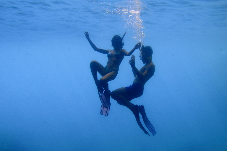 Procida: Boat Tour w/ Swimming Stops and Underwater Photos Procida: Boat Tour with Swimming Stops and Underwater Photos