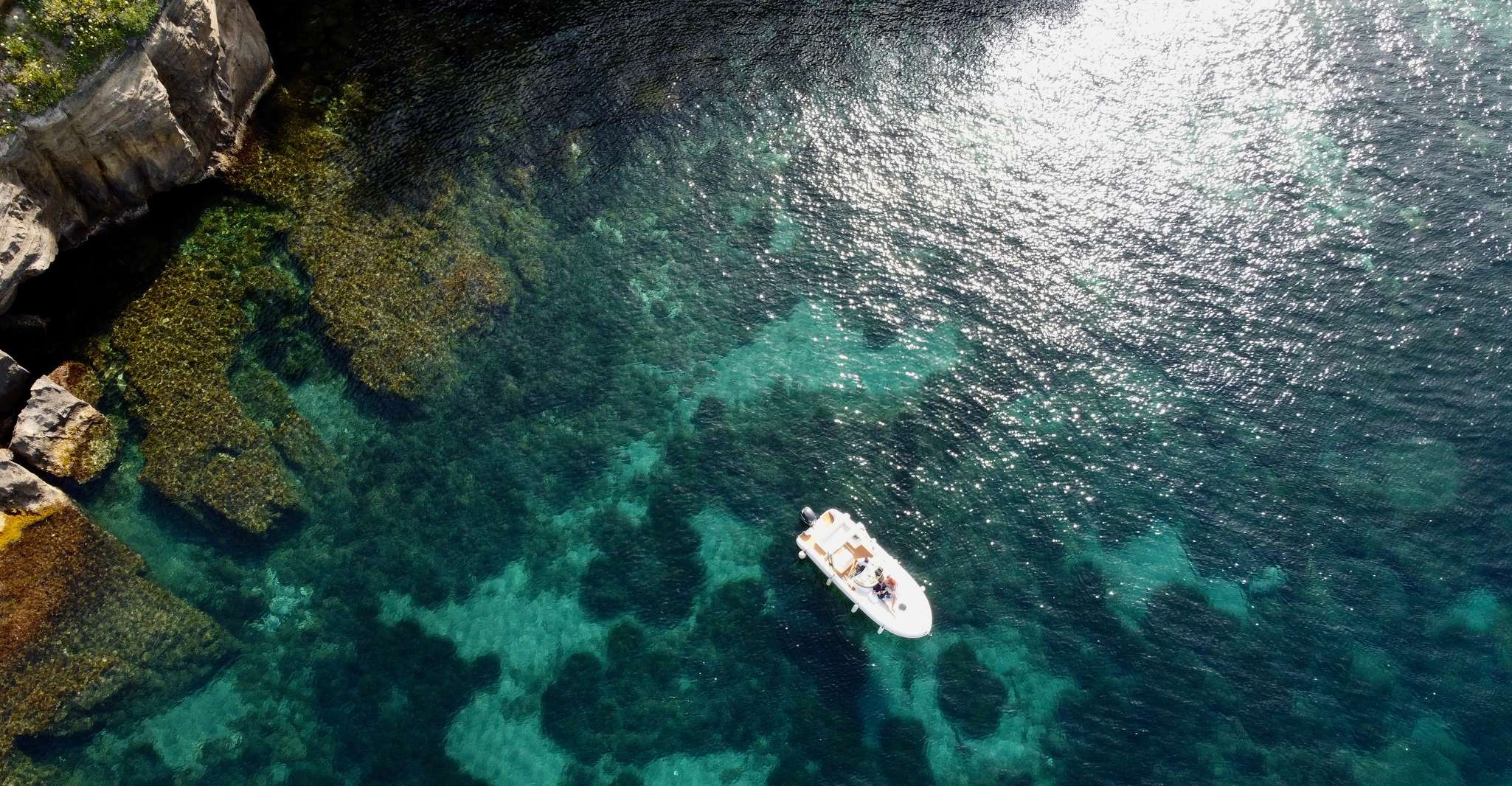 Procida, passeio de barco com paradas de natação e fotos subaquáticas - Housity