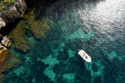 Procida: Boat Tour w/ Swimming Stops and Underwater Photos Procida: Boat Tour with Swimming Stops and Underwater Photos