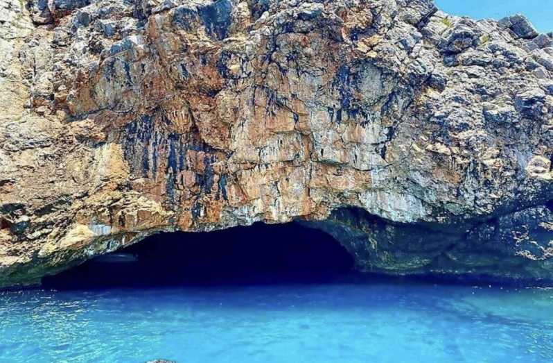 Da Cattaro: gita di un giorno in barca alla Grotta Azzurra e alla baia di Cattaro