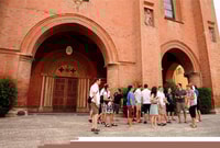 Alba, Historic Town Highlights Tour guiado a pie - Housity