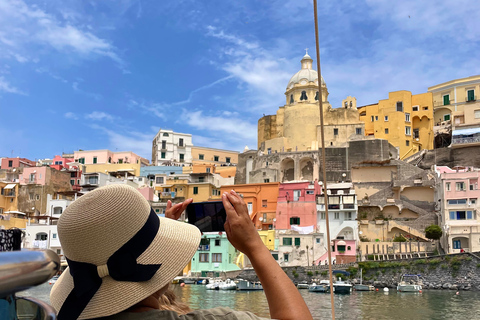 Procida: Boat Tour w/ Swimming Stops and Underwater Photos Procida: Boat Tour with Swimming Stops and Underwater Photos